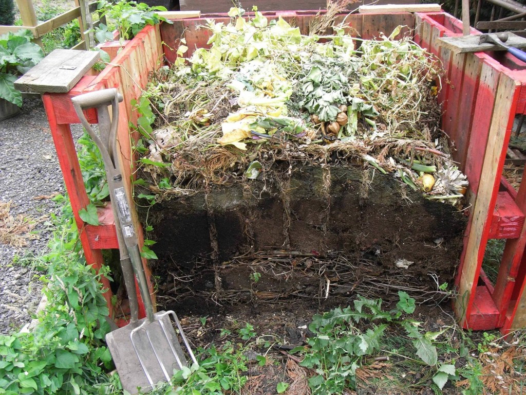 Преимущества использования карбамида в компостной яме