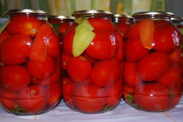Рецепты приготовления помидоров на зиму с добавками и без