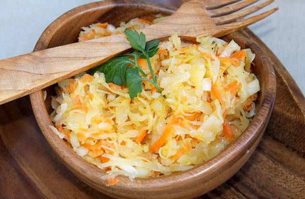 Бабушкины рецепты засолки хрустящей и пряной капусты