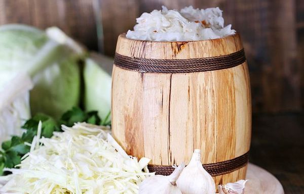 Бабушкины рецепты засолки хрустящей и пряной капусты