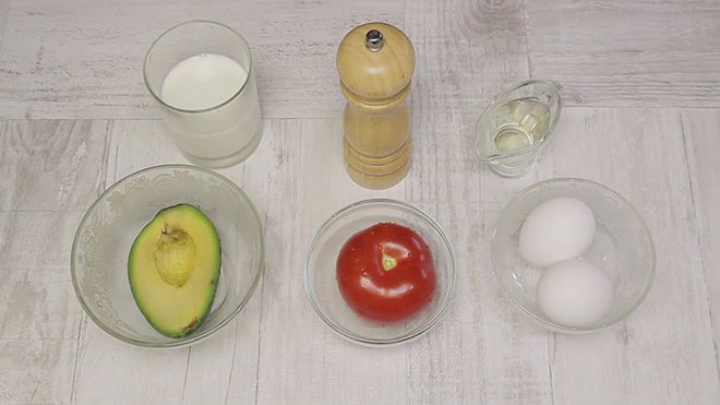 Яичница с авокадо на сковороде и в духовке, рецепты пикантного омлета