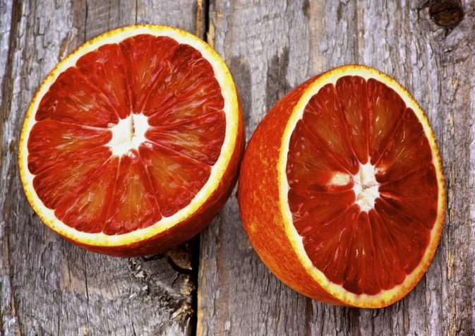 Красный сицилийский апельсин