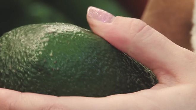 Как размягчить авокадо, секреты по быстрому размягчению плода