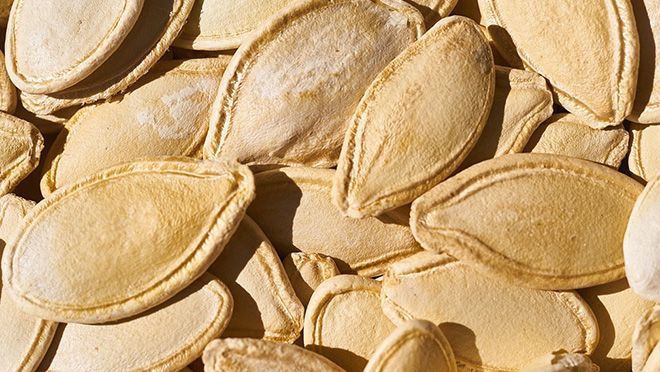 Семена тыквы: лечебные свойства и противопоказания, польза и вред для мужчин и женщин